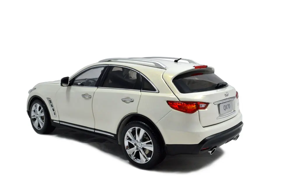 US $109.00 118 118 1 18 Scale Infiniti QX70 White Static Simulation Miniature Diecast Alloy Model Car Gifts Collections