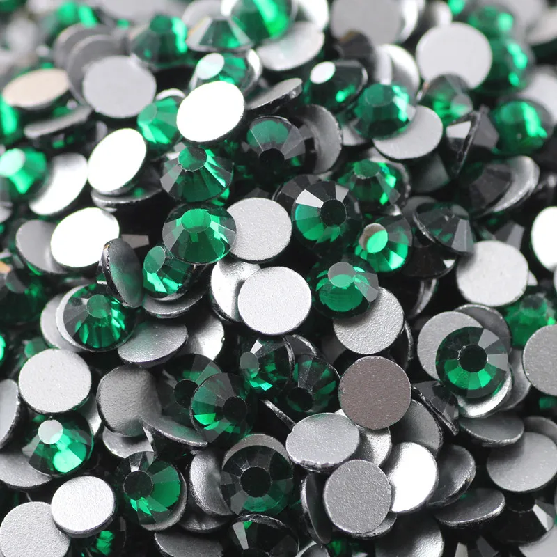 100pcs Cute Crystal Emerald Round Flatback Nail Rhinestone Different Sizes SS3-20 RS-28 | Красота и здоровье