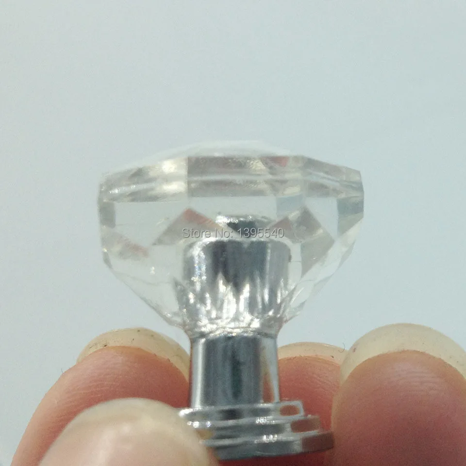 Crystal Plastic cabinet knobs 75.jpg