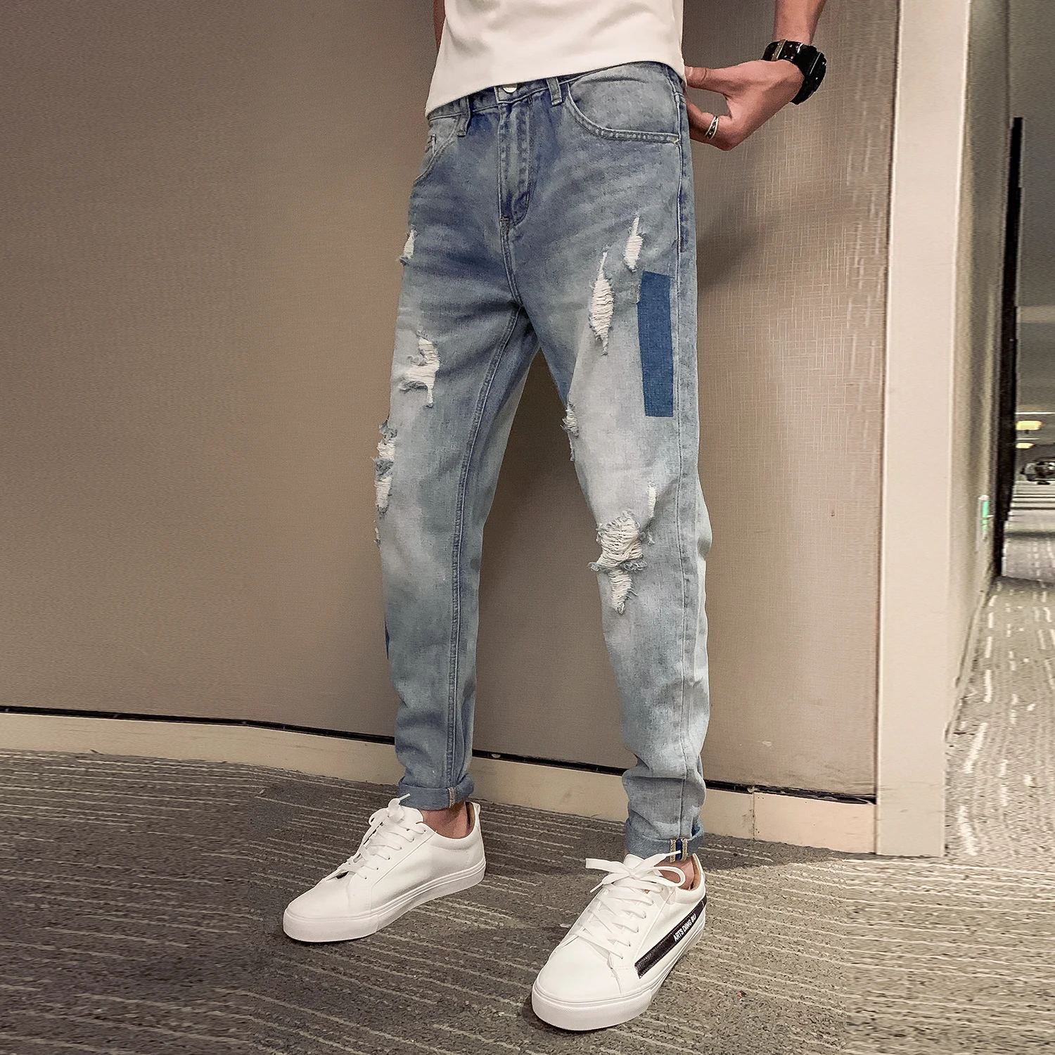Новая волна Маленькие ноги отверстие брюки мужской корейской версии тренд мужской летний тонкий срез тонкий девять очков джинсы