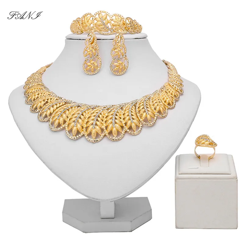 

Fani 2019 Exquisite Dubai Gold color Jewelry Set Wholesale Nigerian woman Wedding jewelry set Fashion Italian Bridal Jewelry Set