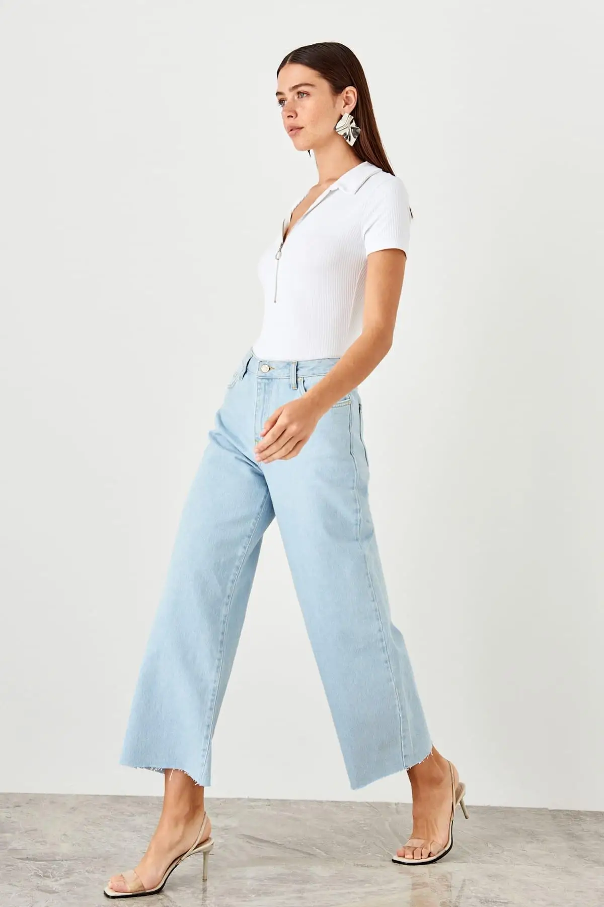 

Trendyol Indigo Pettitoes Discrete High Bel Wide Leg Jeans TCLSS19LR0085