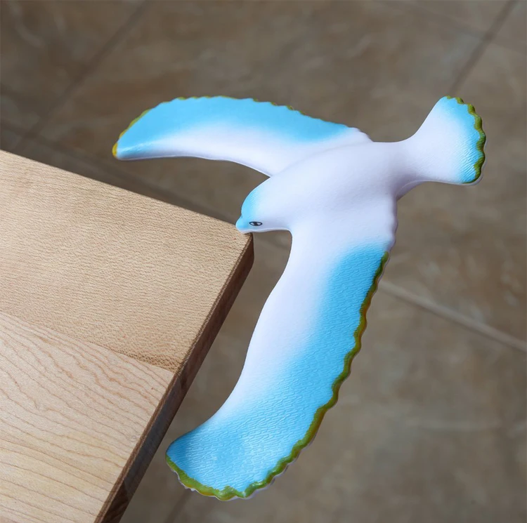 равновесие птиц. птица баланс. птичка балансирует игрушка. балансировки птица игрушки. игрушка балансирующая птица.