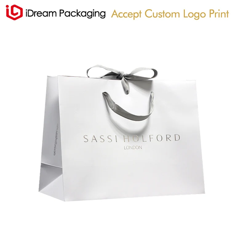 

UK style silver logo with gray ribbon paper bag for dress
