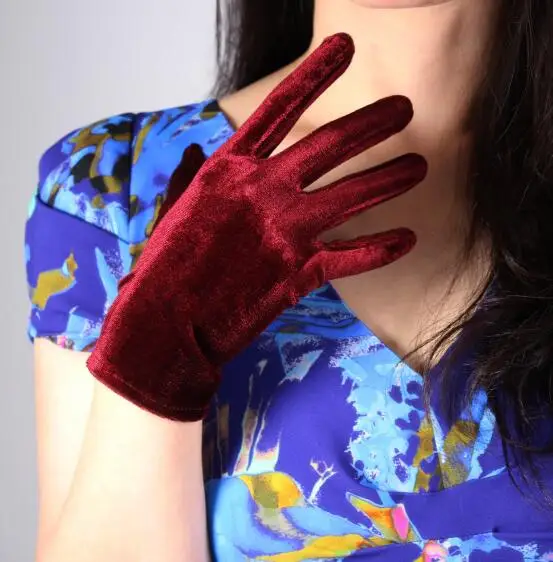 

Women's elegant elastic velvet touchscreen short gloves female wine red color pleuche party driving glove 22cm R1249