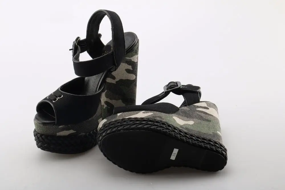 Hot-Selling-Women-Summer-Black-Thick-Bottom-Muffin-Wedge-Shoes-Platform-super-fashion-with-high-quality (1)