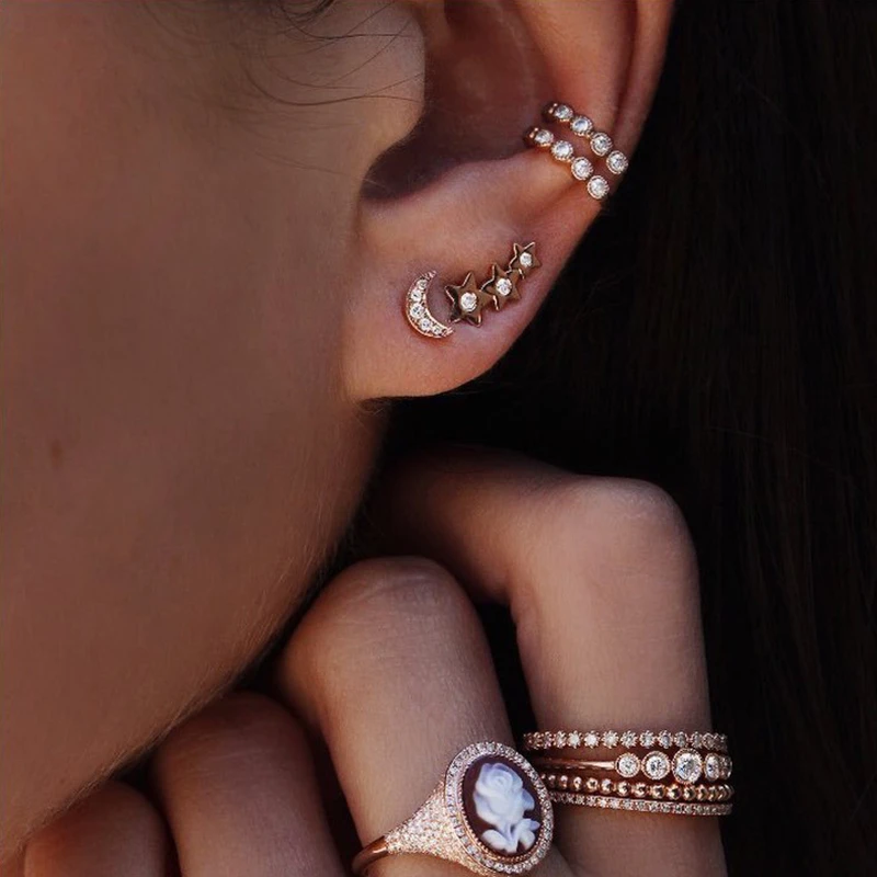 

Fine Lovely Golden Fashion New Personality Full Rhinestone Star Moon Female Earrings Ear Clip Set Minimalist Jewelry Accessories