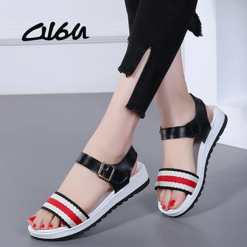 flat heel footwear