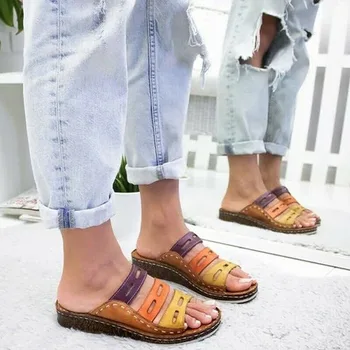 

2019 Newly Women Three-Color Stitching Sandals Summer Beach Traveling Shoes 19ing