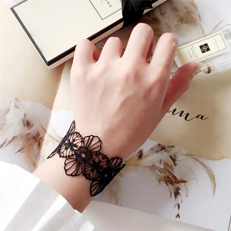 10 40 De Réductionmode été Poignet Bande Manchette Bracelet Sexy Blancnoir Dentelle Bracelet Tatouage Choker Collier Gothique Bijoux Pour Les
