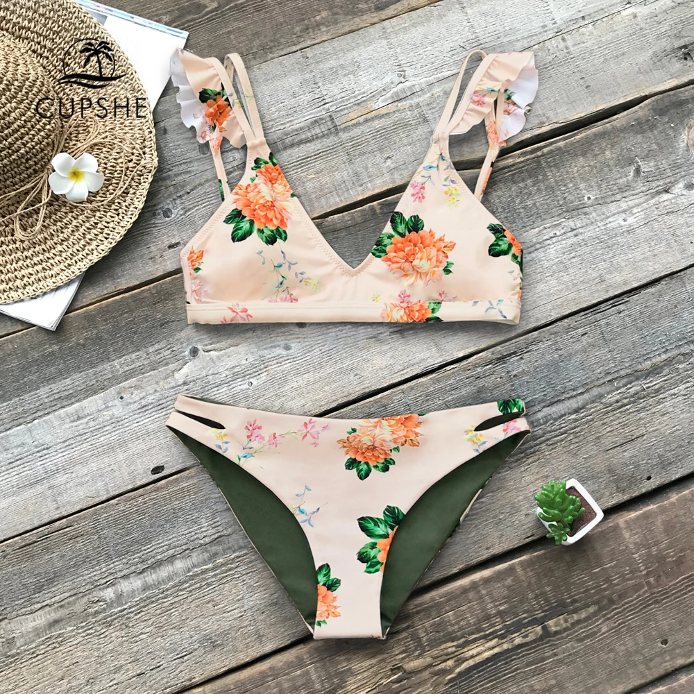 Online CUPSHE Floral Print Rüschen Reversible Bikini Sets Frauen Sexy Tanga Zwei Stück Badeanzüge 2020 Mädchen Strand Badeanzüge