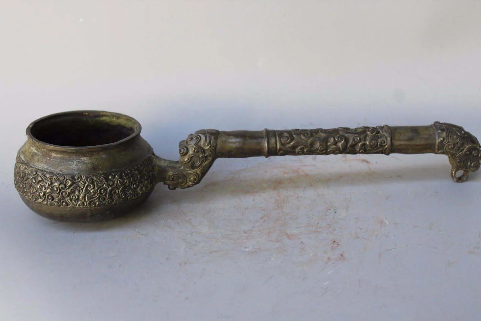 

Antique China Dynasty Bronze Dragon Beast Head Handle Ladle Scoop Dipper
