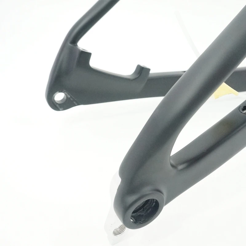 Sale 2018 new carbon fiber MTB 27.5er plus frame 3.0 tire 148 booster 650B carbon fiber MTB frame for 3.0 tire 4