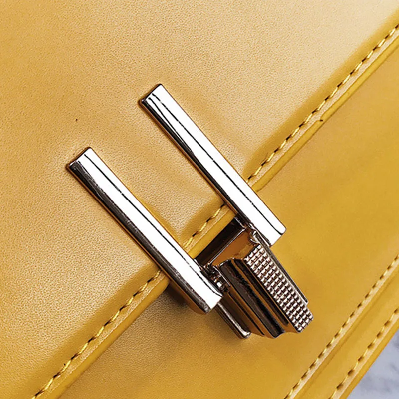 New Women Fashion Width Shoulder Bags INS Popular Female Exquisite Solid Handbag Mini Flap Lady Travel Chains Crossbody SS3474 (3)