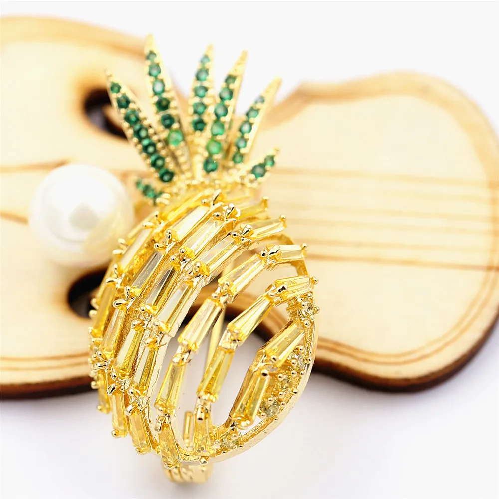 

Boutique brooch Cubic Zircon Pineapple Inlay Beads Gold &Green Color Brooches For Briadl Wedding Brooches Dinner Party Jewelry