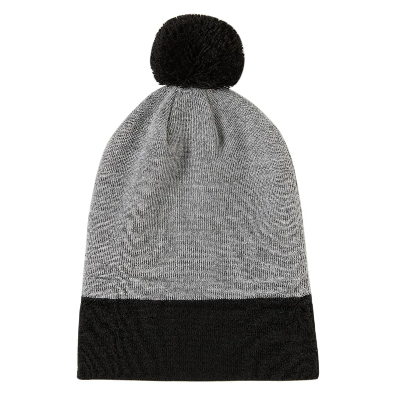 knitted-hat-gray-pompon-entirety