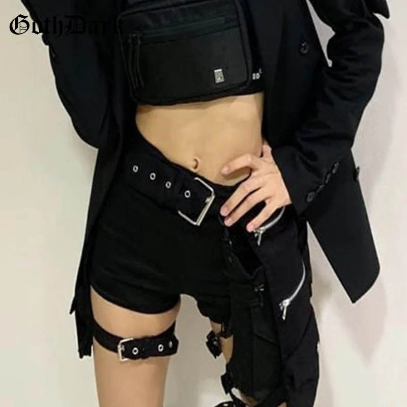 goth shorts outfit