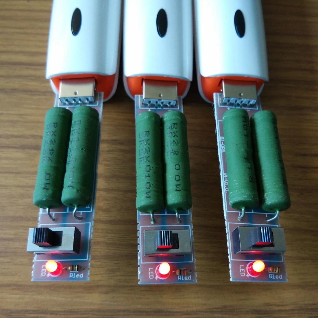 

USB resistor dc electronic load With switch adjustable 3 current 5V1A/2A battery capacity voltage discharge resistance tester