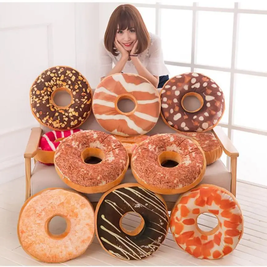 подушка в виде пончика.