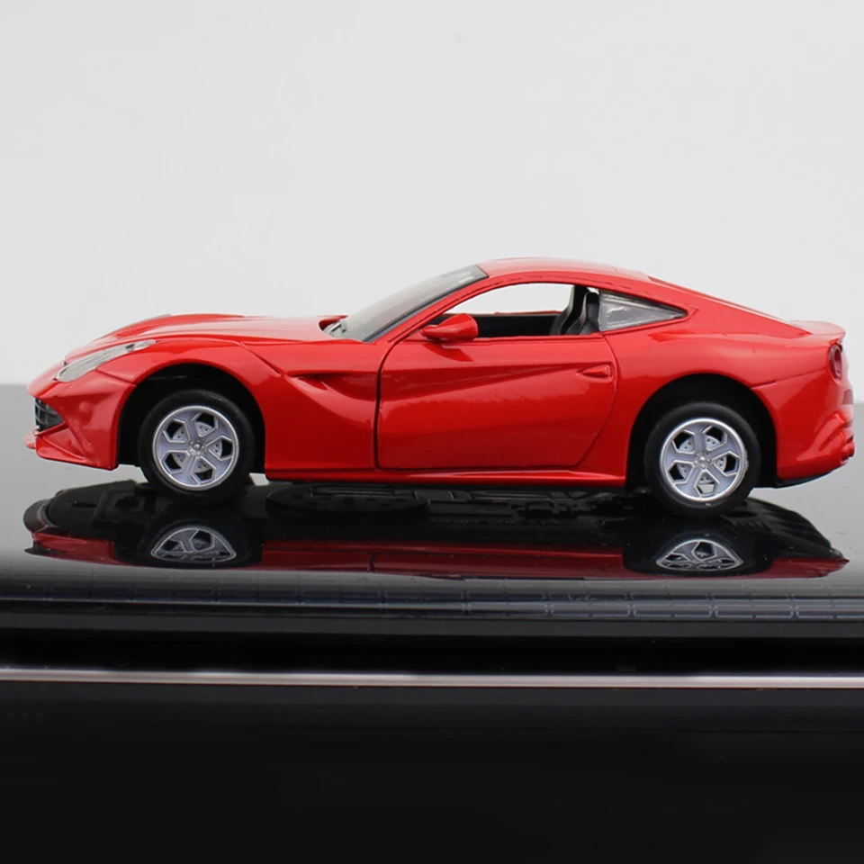 1:32 Diecasts игрушечный транспорт горячее колесо машина Aston Martin Ferraeri спортивный автомобиль модель с автомобилем горячее колесо двери можно открыть игрушку