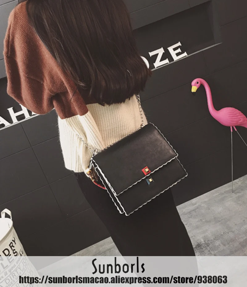 3593027807_2051307013