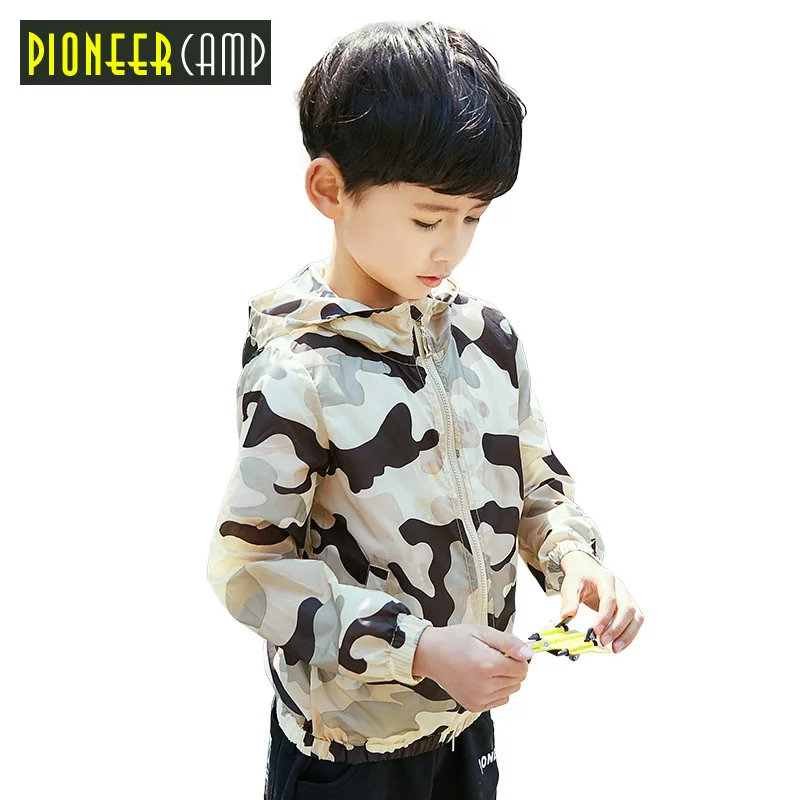 

Pioneer Camp Kids New Arrival 2017 Baby Boy Thin Summer Jackets Outerwear Hooded Softshell Jacket For Boys Kids Coat