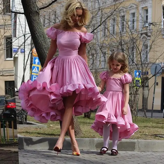 Cheap Mother Daughter Matching Dresses Pink High Low Flower Girl Dresses Kids Prom Gowns Mother Daughter Gowns Vestido de daminha