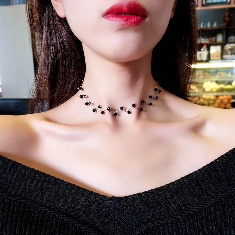 

ZCHLGR New Arrivals Hot Fashion Black Crystal Necklace Bijoux Simple Cross Strand Beaded Chokers Necklaces Women Jewelry