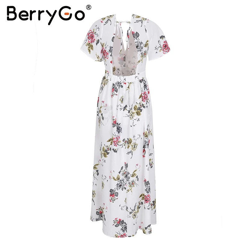 Женский костюм комбинезон в полоску BerryGo шифоновый короткий с открытой спиной и