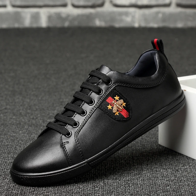 mens Skateboarding Shoes fashion flat sneakers outdoor sports training shoes