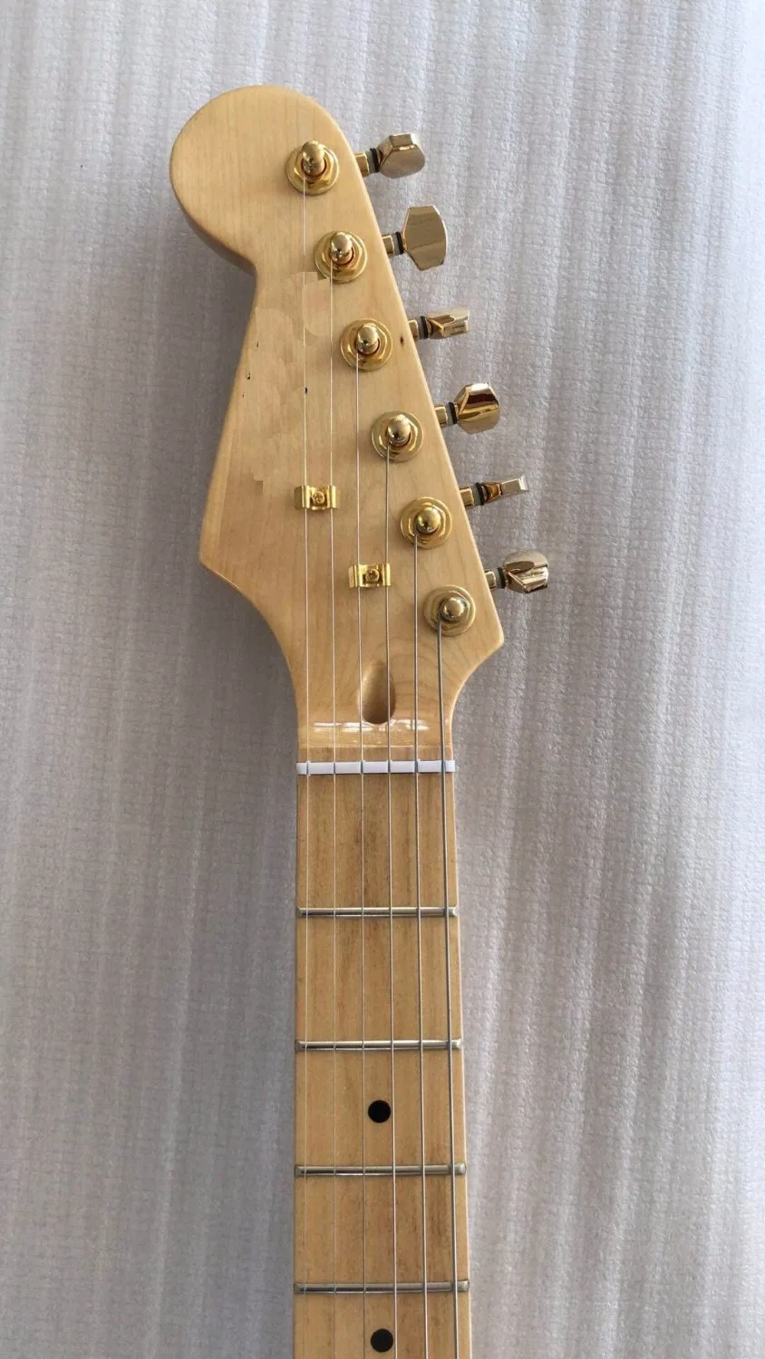 Wholesale New Cnbald Left Handed Electric Guitar STR Model Top Quality In Black 180418