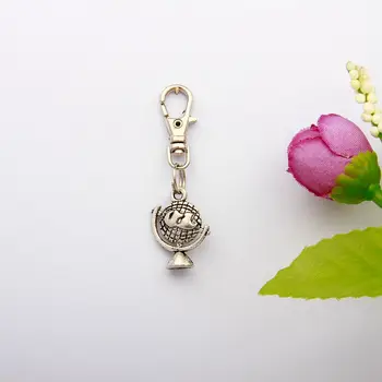 

50pcs Zinc Alloy Plating Silver Globe Charm Rotating Lobster Clasp Keychain DIY Key Chains Accessories For Women Jewelry G807