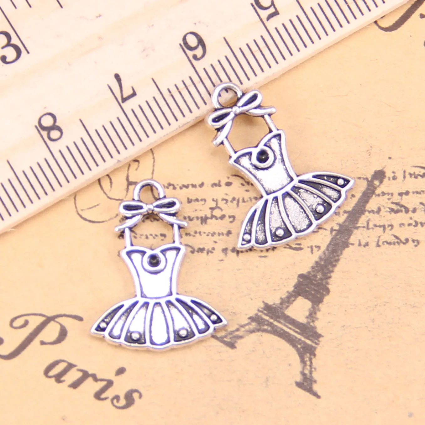 

106pcs Charms ballet tutu dress ballerina skirt 20x16mm Antique Silver Plated Pendants Making DIY Tibetan Silver Jewelry