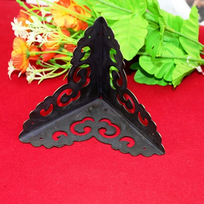 Brass-Corner-Luggage-Case-Box-Corner-Brackets-Decorative-Corner-For-Furniture-Decoration-Triangular-Corners-Brass-Color (1)