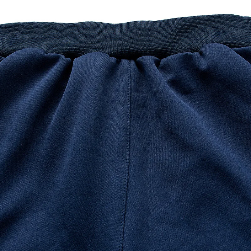 4H4A0011