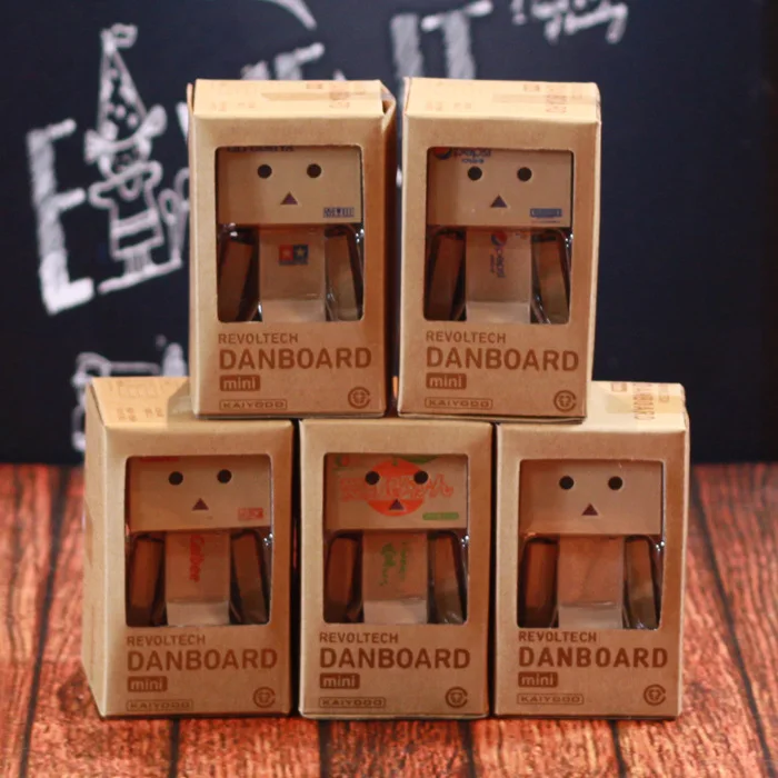 

1 Pcs 8 CM Mini Danboard Danbo Doll Action Figure Toy PVC with LED Light Lovely  Japanese Anime 10 Styles High Quality