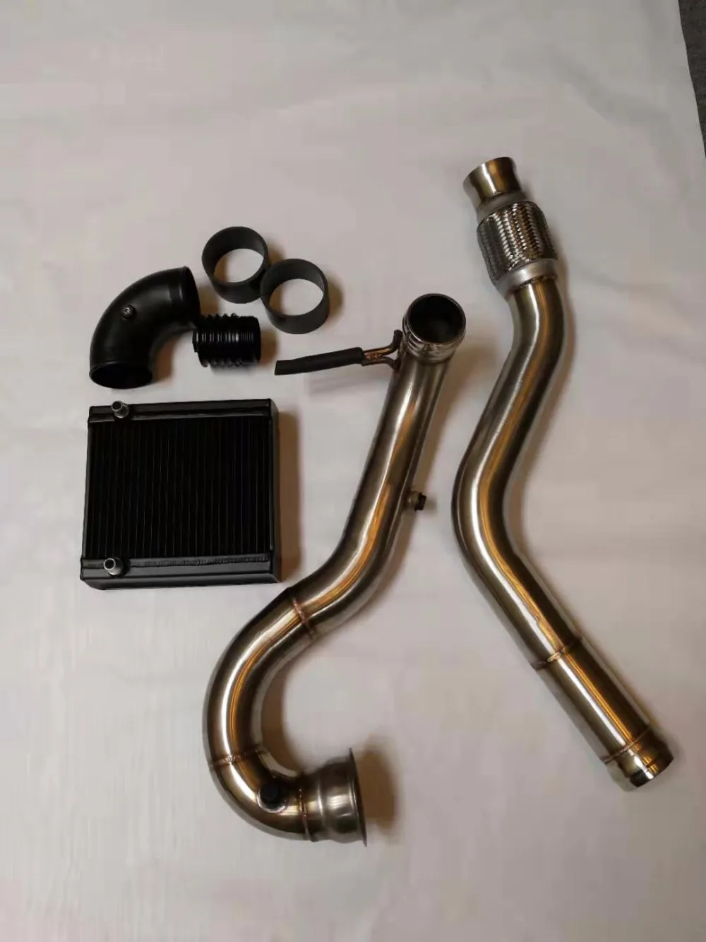 Большой радиатор интеркулера downpipe воздухозаборника для бензамид a45 cla45 2,0 t