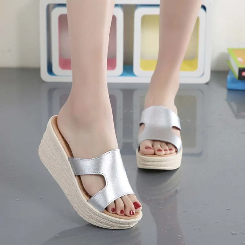 

VTOTA Genuine Leather Women Slippers Fashion High Heels Slippers Women Summer Shoes Casual Leather Open Toe Wedges Slides