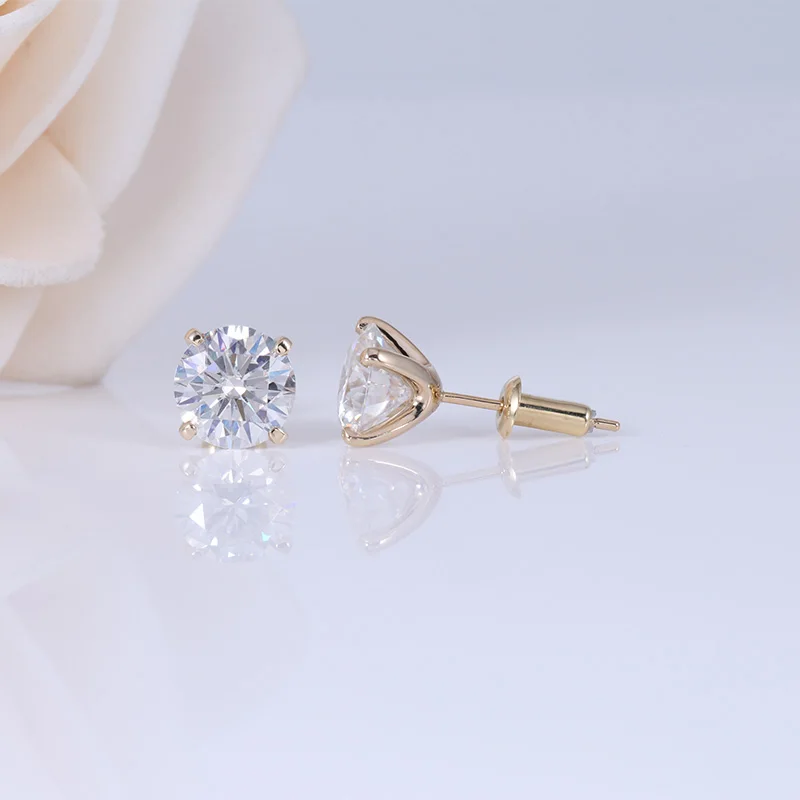 moissanite-stud-earrings (3)