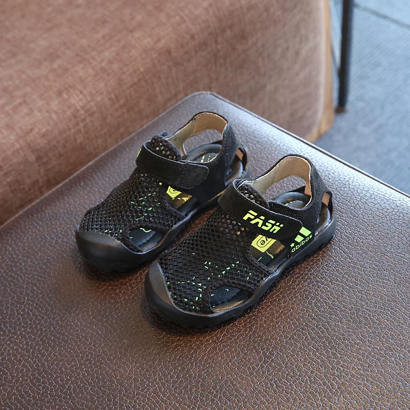 gym shoe sandals