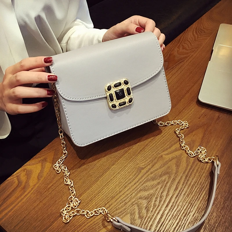 

Free shipping, 2018 new women handbags, fashion diamonds flap, retro Korean version shoulder bag, chain woman messenger bag.