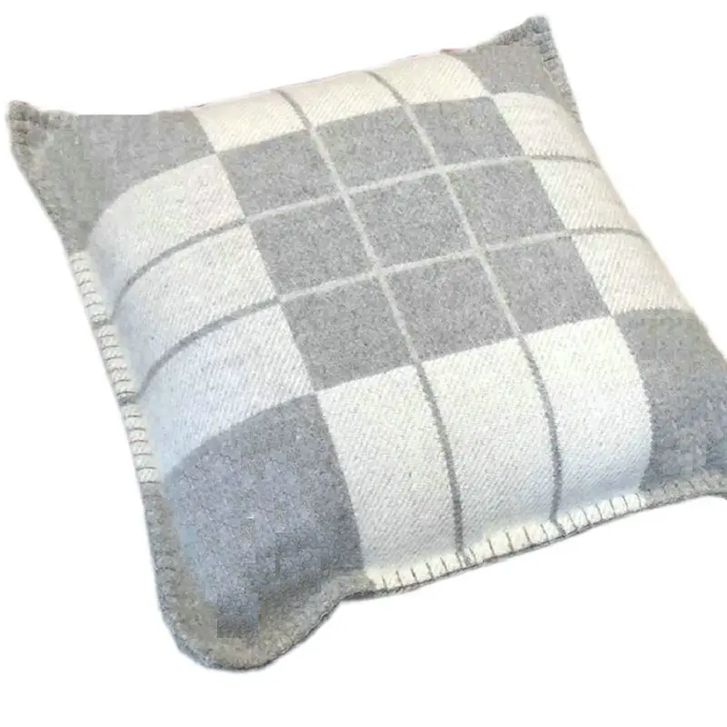 130x180 см кашемировое одеяло с буквенным принтом, вязаное крючком, Мягкая шерстяная шаль, переносное теплое Клетчатое одеяло для дивана, флисовое трикотажное покрывало, наволочка - Цвет: 65x65cm grey