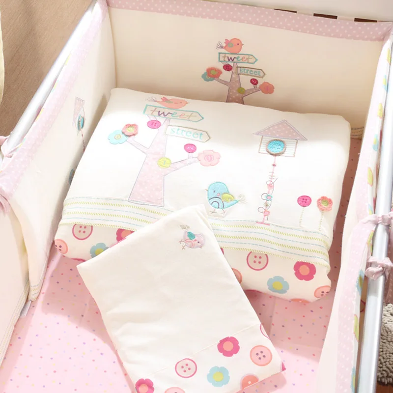 Baby Bedding Set Cartoon Crib Bedding Set for Girls Detachable Cot