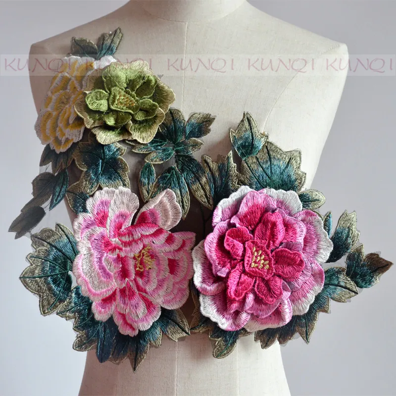 

1 pcs 42*26cm Top Quality Large Flower Embroidery / Applique Water-soluble Cloth Paste No Glue Hand Sewn Patch Accessory DIY