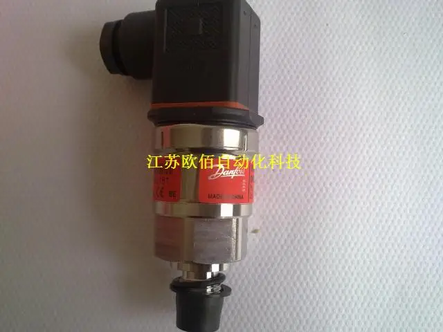 

Danfoss MBS3050 pressure transmitter, Danfoss 060G1401, 0-10BAR pressure controller