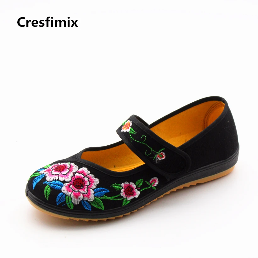 

Cresfimix sapatos femininas women retro embroidery flat shoes lady soft hook & loop black shoes female cute summer dance shoes