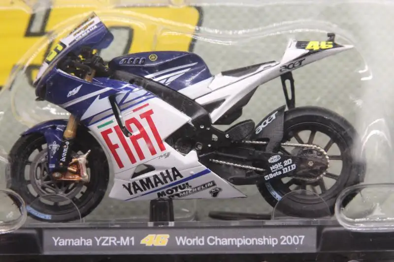 Leo 1:18 FIAT Yamaha YZR-M1 2007 мотоцикл сплав модель автомобиля литье под давлением металлические игрушки подарок на день рождения для детей мальчиков