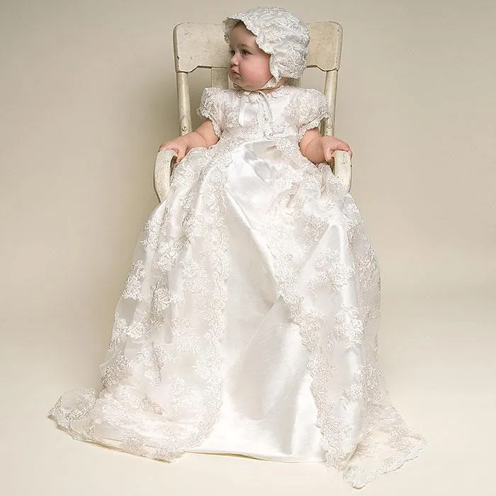 

2018 New Fashion Ivory color and to the length of the New Birthday Baby Dress Baby Girl Christening Gowns Baby Baptism Dress