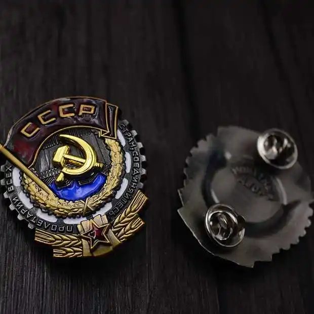 

Top quality CCCP USSR Badge Czar Labor Venus Soviet Hero Lenin Honor Labor Red Flag Vintage Classics Communist WW II Medal