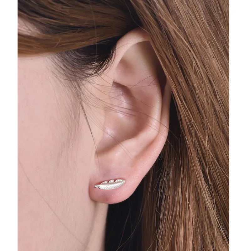 

New Vintage Gold Silver Color Charming Feather Shape Earring Stud Earrings For Women Girls Jewellery Gifts e0161